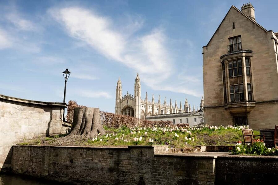 Cambridge: Alumni-Led Walking & Punting Tour w/Kings College - Should you book the walking and punting tour?