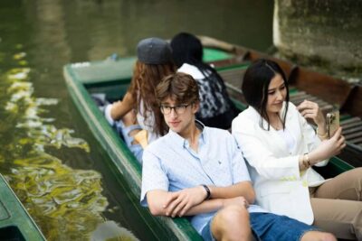 Alumni-Led Walking & Punting Tour w/Kings College