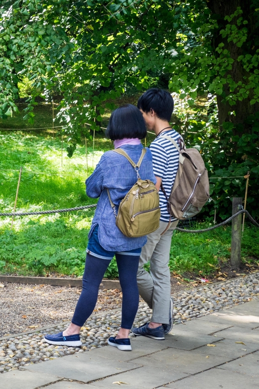 Cambridge: Chinese University Student-Guided Walking Tour - Mathematical Bridge and Queens’ College