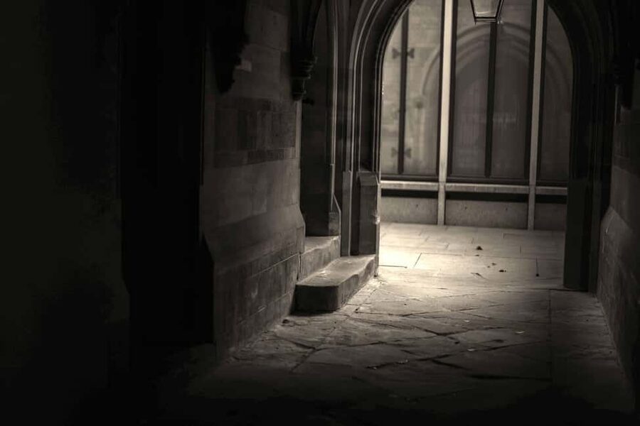 Cambridge: Ghost Tour Led by University Alumni Guide - Why Cambridge works so well for a ghost walk