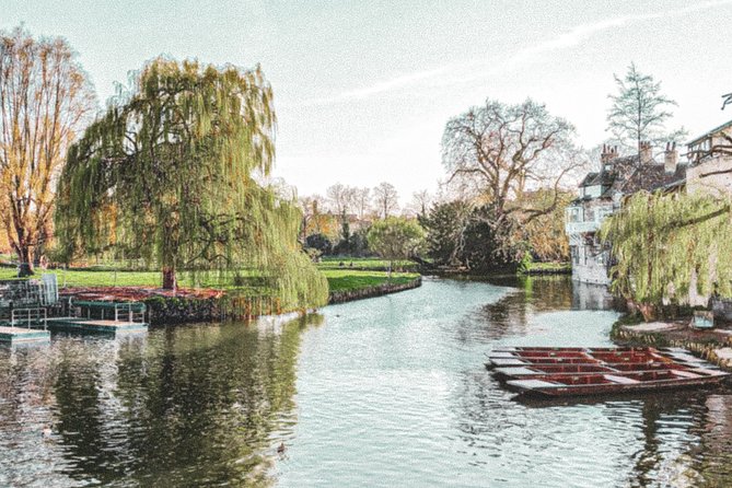 Cambridge Riverside Walk From Queen’s College to Trinity College - Why The Backs is the right place for a short Cambridge tour