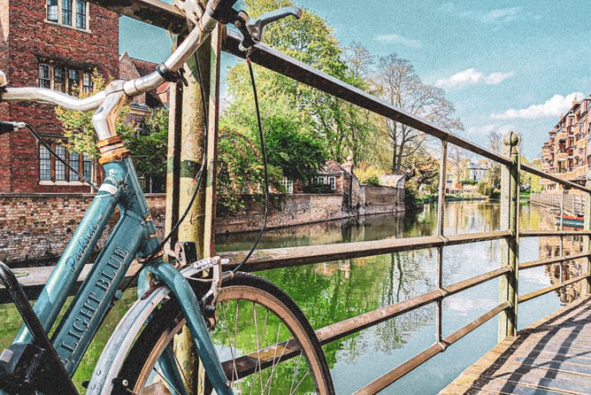 Cambridge Riverside Walk From Queen’s College to Trinity College - Granta Place brings in the stories