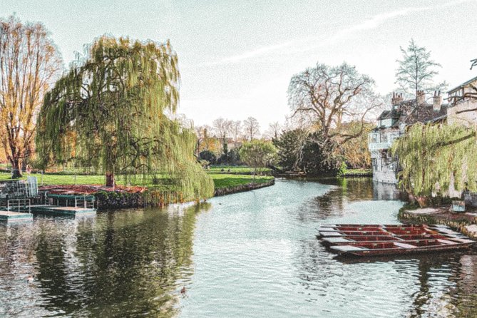 Cambridge's History & Secrets with Self-Guided Walking Tours - Meeting the Corpus Clock and Cambridge’s inventions