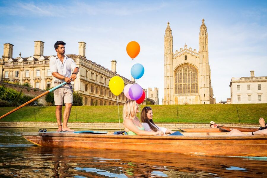 Cambridge: Shared Punting Tour with Guide - Starting at Jesus Green Moorings