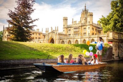 Shared Punting Tour with Guide