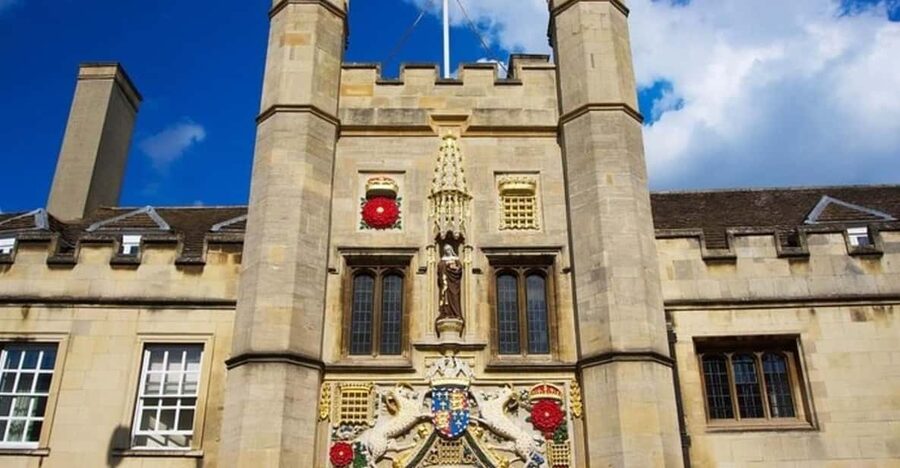 Cambridge: Sightseeing Walking Tour with a Local Guide - The streets between the famous sights