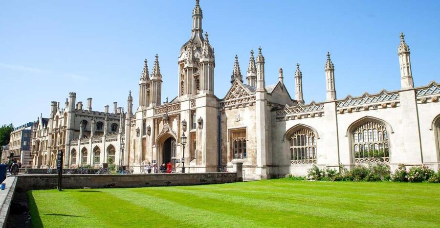 Cambridge: University Alumni Tour with Kings College Option - Colleges, bridges, and the Cambridge you came to see
