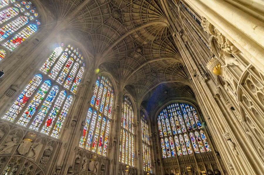 Cambridge: University Alumni Tour with Kings College Option - Student traditions, rowing, and local secrets