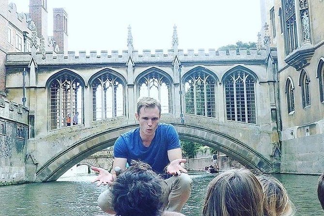 Cambridge University Colleges Guided Punting Tour - Darwin College and the quiet opening stretch