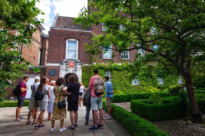 Cambridge University With Alumni: Optional Kings College Entrance - St. John’s and Trinity: famous names and final stories