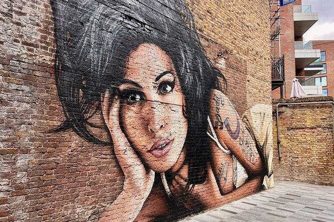 Camden Market Food Tour of 7 Tastings, Gin, Street Food & More - Gin, cider, and Campania wine