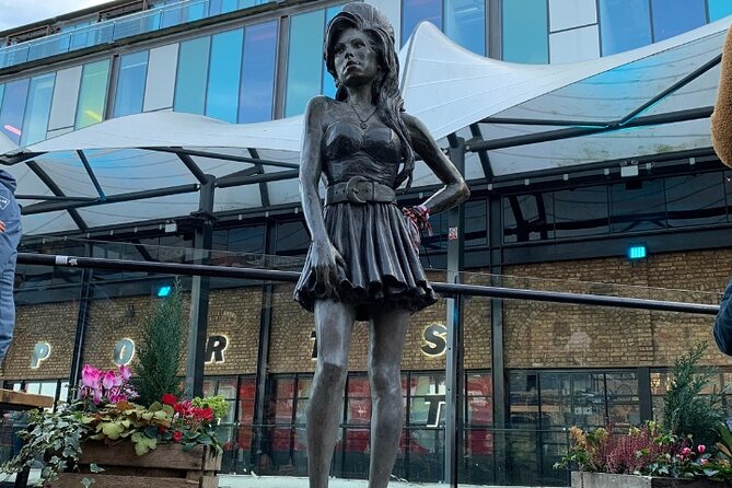 Camden Walking Tour in London - The Good Mixer and the pubs behind Britpop