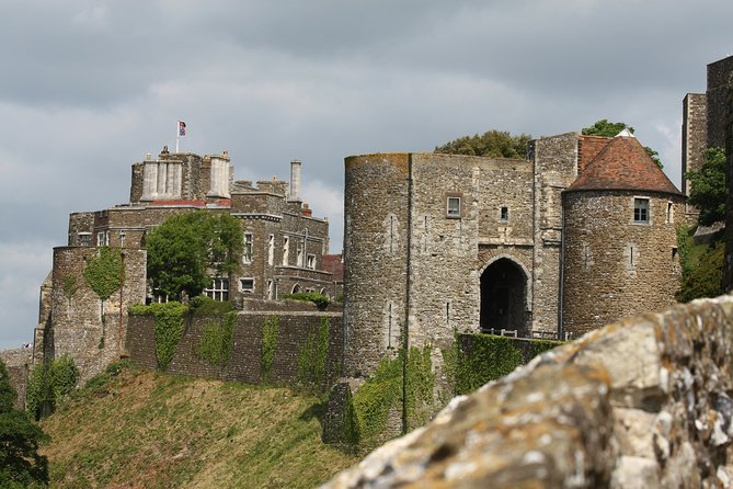 Canterbury Cathedral, Leeds Castle and Dover Castle Private Tour - Canterbury Cathedral: a powerful first stop