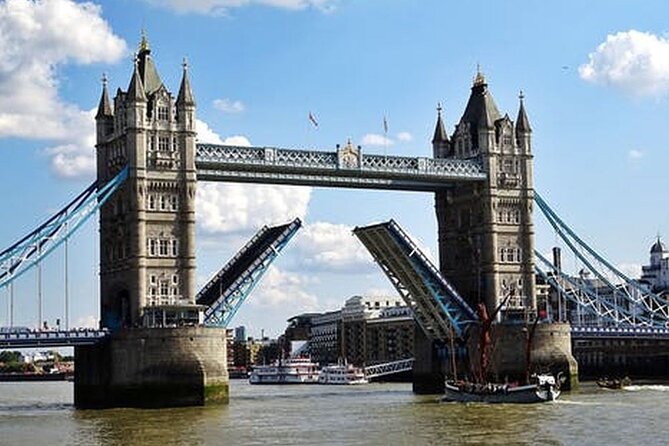 Castles & Bridges Tour : See over 15 London Top Sights - Key points to know before you book