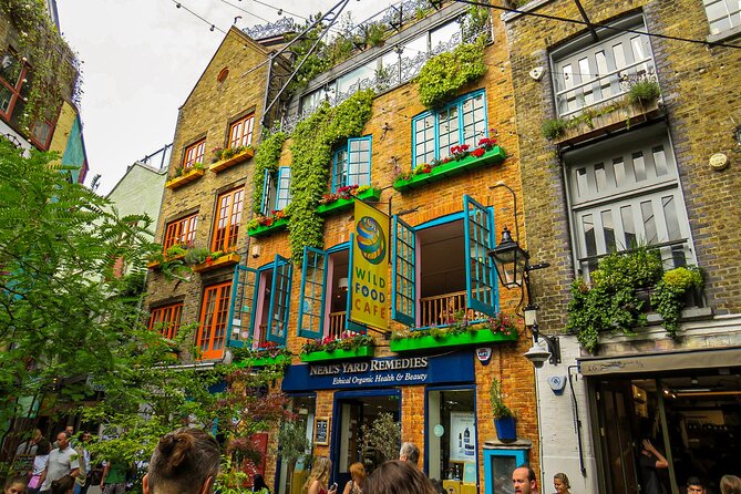 Central London City Exploration Game with Secret Squares - Key points at a glance