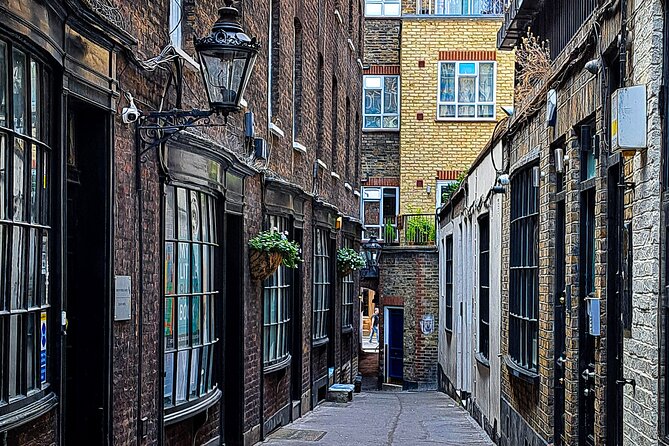 Central London City Exploration Game with Secret Squares - Ending near Broadwick Street