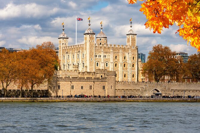 Changing of Guards, Big Ben, Tower of London, Beefeaters & Cruise - Why the guides matter so much
