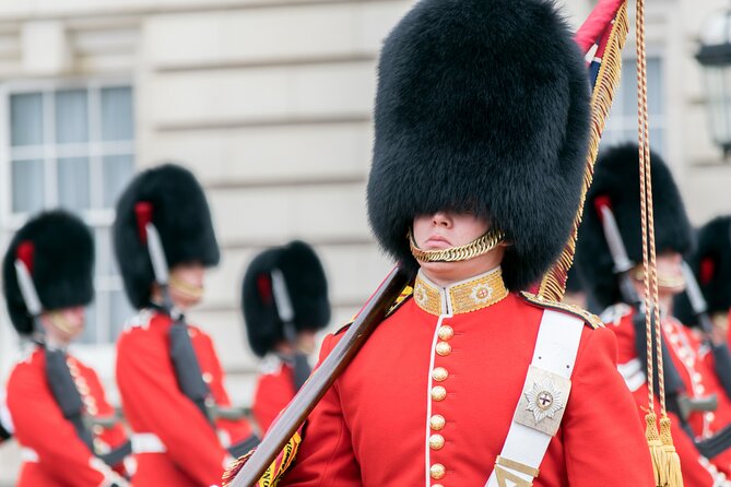Changing of the Guard Guided Tour at Buckingham Palace - What you can actually see at Buckingham Palace
