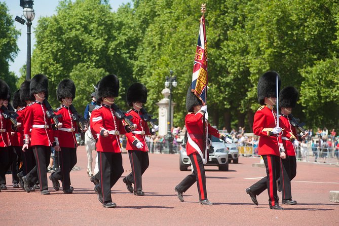 Changing of the Guard Guided Tour at Buckingham Palace - Optional Royal Mews and King’s Gallery upgrades