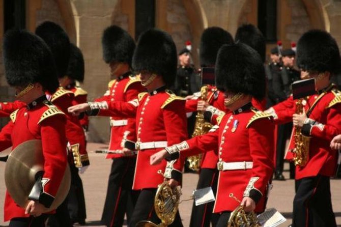 Changing of the Guard Guided Walking Tour in London - Key points at a glance