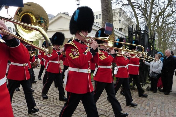Changing of the Guard Guided Walking Tour in London - Price, timing, and what your $25.52 buys