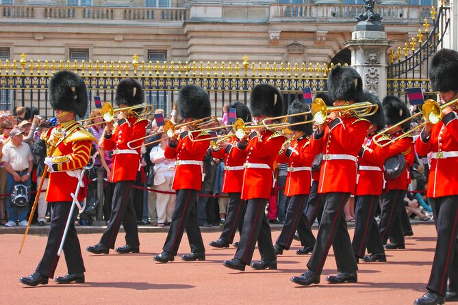 Changing of the Guard & Royal Food Tour with 15+ Tastings - Key points to know before booking