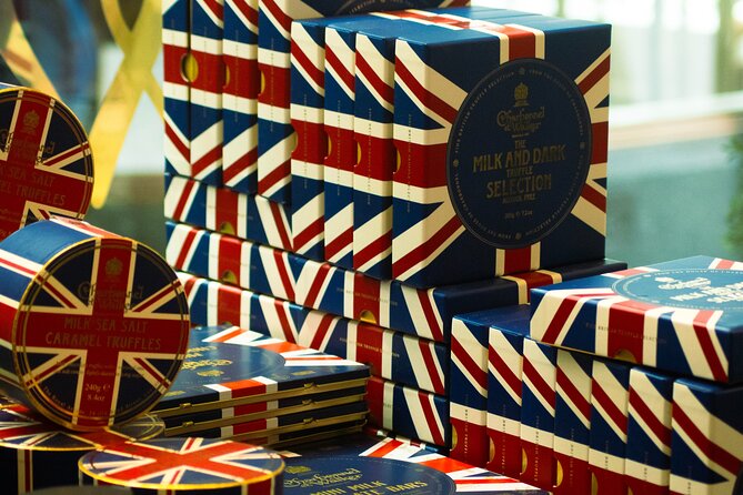 Changing of the Guard & Royal Food Tour with 15+ Tastings - From Buckingham Palace to a series of royal suppliers