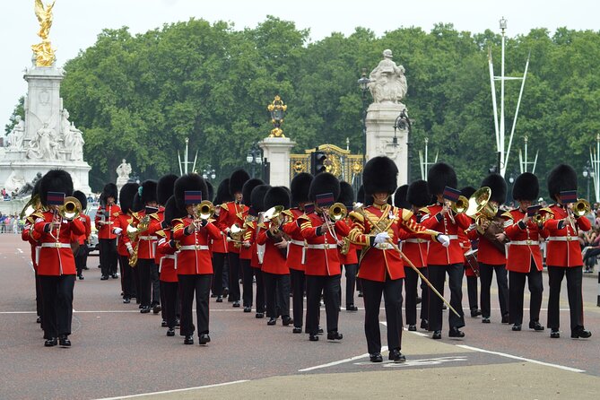 Changing of the Guard Walking Tour - Why this tour beats waiting at Buckingham Palace