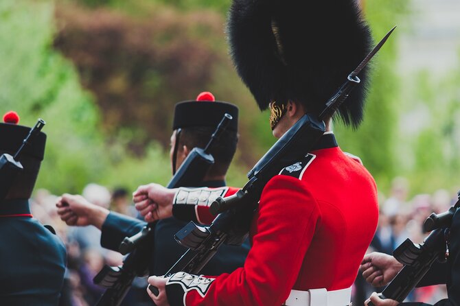 Changing of the Guard Walking Tour - The guide can make or break the morning