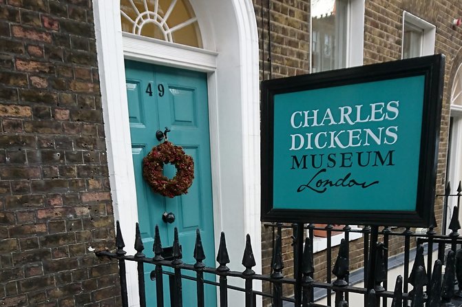 Charles Dickens Old London - Very Small Group Tour - Starting at Temple Station with Dickens in mind
