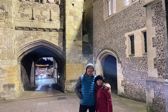 Christmas Mulled Wine Walk of Winchester - Key points to know before booking