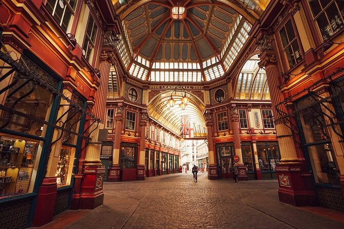 City & Secrets: Explore London's Hidden Gems - The Monument, Shakespeare’s Globe, and Tate Modern