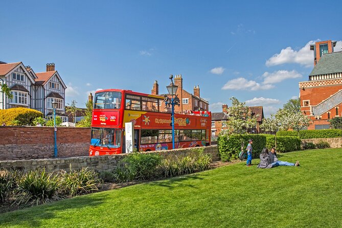 City Sightseeing Stratford-upon-Avon Hop-On Hop-Off Bus Tour - Stop 3: College Street, Holy Trinity Church, and Shakespeare’s grave