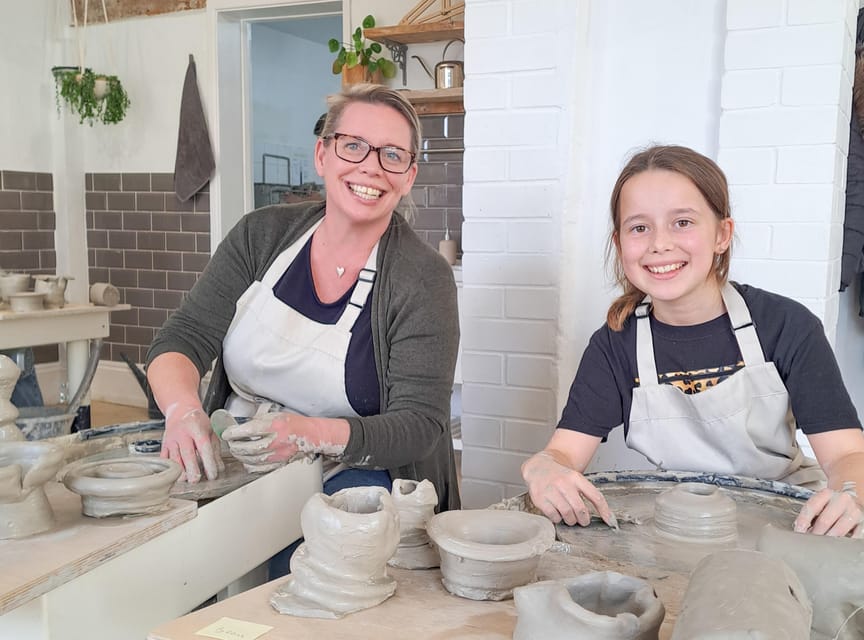 COTSWOLDS: Potters Wheel Taster Experience - What the $94 price includes