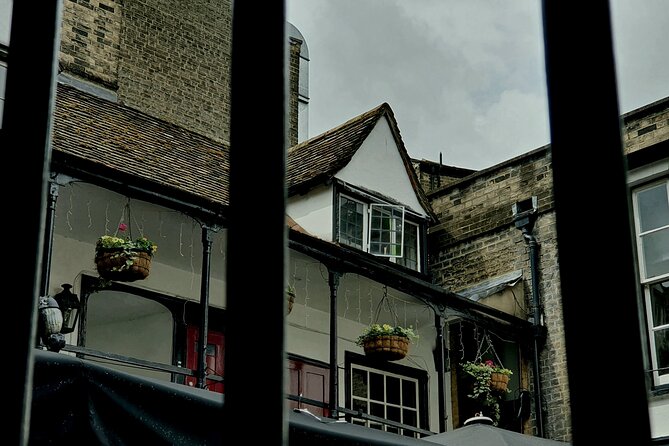 Creepy Cambridge - Cambridge's Most Entertaining Ghost Walk - Market Square and a much darker past