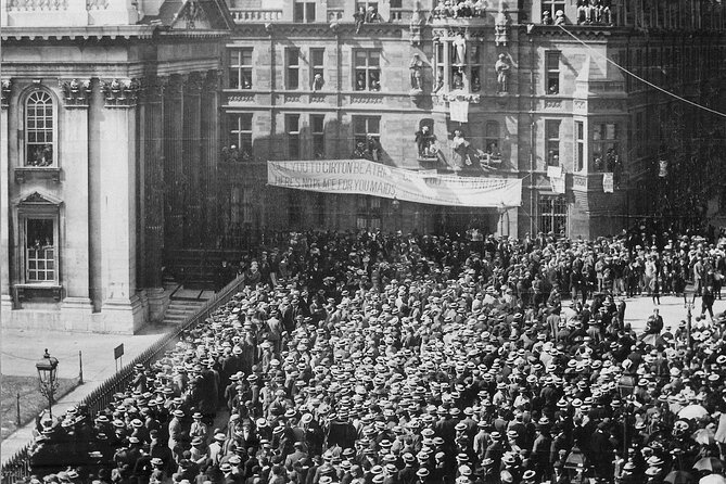 Curious Cambridge - The History Tour that's FUN!!! - Market Square and the town versus gown quarrels