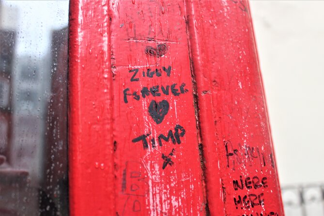 David Bowie Walking Tour of London - Brixton: birthplace, memorial, and early musical connections