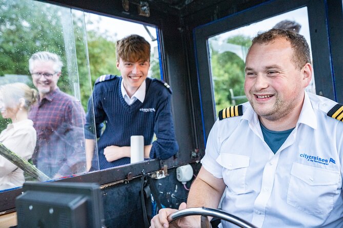 Daytime Sightseeing Boat Cruise in York - Commentary: The Difference Between a Good Ride and a Flat One