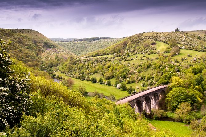 Derbyshire & the Peak District from Manchester - Castleton and its classic village character