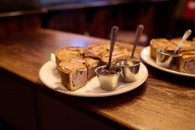 Devour London Historical Pub Tour:Traditional British Food & Ales - Why this pub walk works so well in London