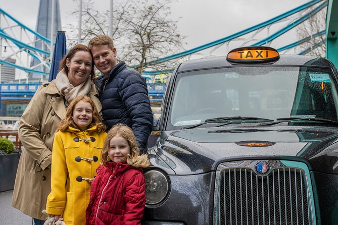Discover London in a Panoramic Black Cab - Buckingham Palace and the royal opening