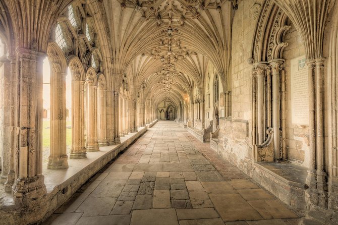 Dover Shore Excursion:Post-Cruise Tour to London via Canterbury and Leeds Castle - The Weald of Kent and the approach to Leeds Castle