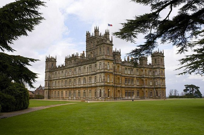 Downton Abbey and Highclere Castle Tour from London - How much value do you get for $254.74?