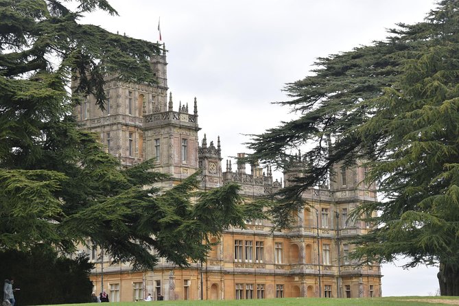 Downton Abbey and Village Small Group Tour from London - Gardens, lunch, and time to wander