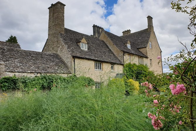 Downton Abbey Day In The Cotswolds Tour - Swinbrook and the Mitford connection