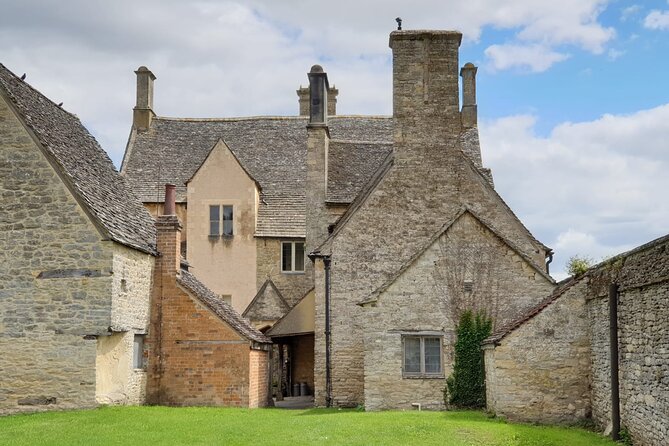 Downton Abbey Day In The Cotswolds Tour - Shilton’s ford and old cottages