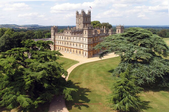 Downton Abbey & Highclere Castle Tour from London, with Oxford - Bampton, the real Downton village