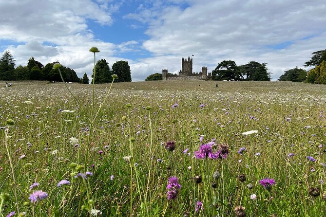 Downton Abbey & Highclere Castle Tour from London, with Oxford - Guides, group size, and the pace
