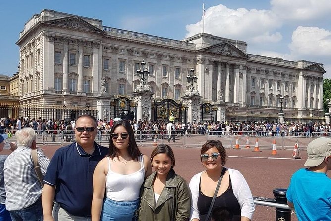 Downton Abbey London Filming Locations: Private Half-Day Tour - Two Temple Place and Lincoln’s Inn Fields