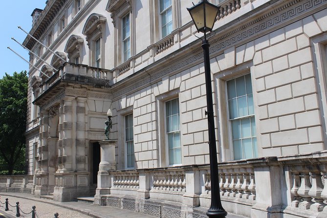 Downton Abbey London Walking Tour - Walking through the Strand’s changing identities